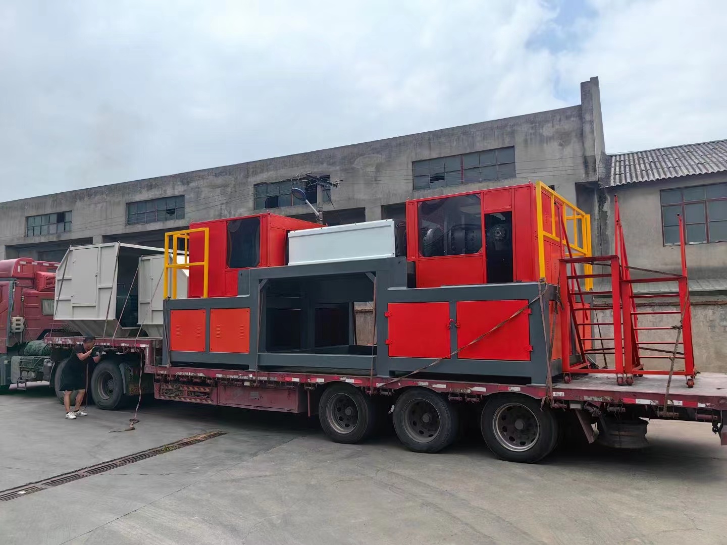 Double Shaft Shredder Shipping to Japan