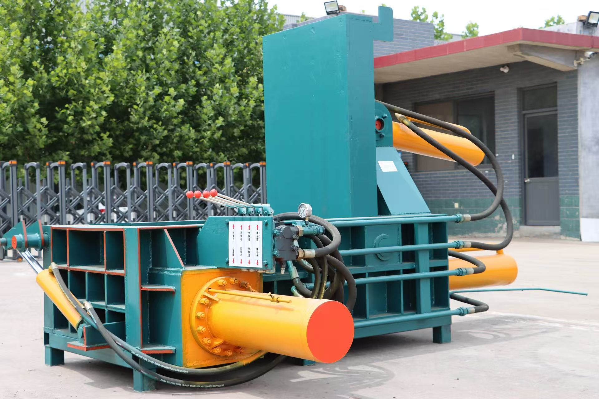 Horizontal Baler